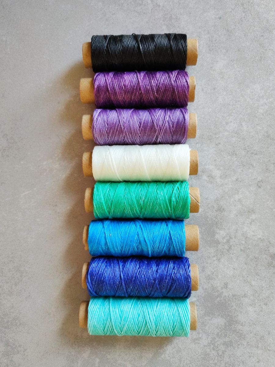 Flat 1mm waxed cord for macramé – 8 colorful spools in celestial shades