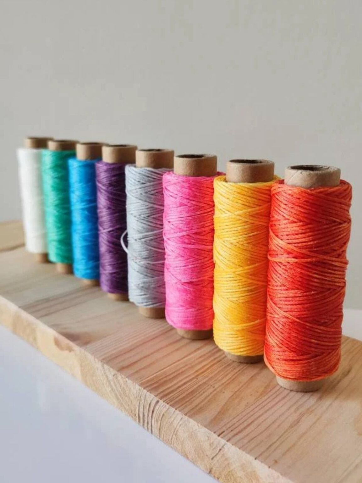 1mm Polyester Cord – flat thread set in vibrant rainbow palette