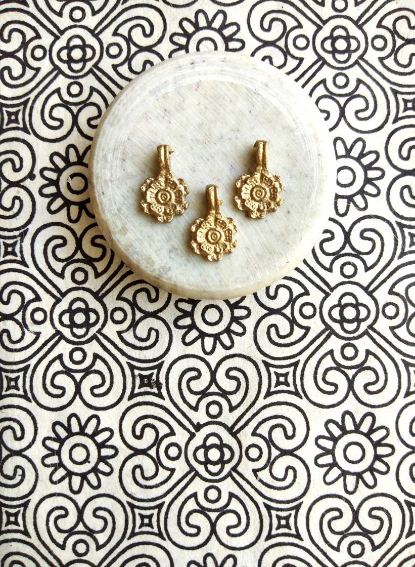 flowers macrame brass charms