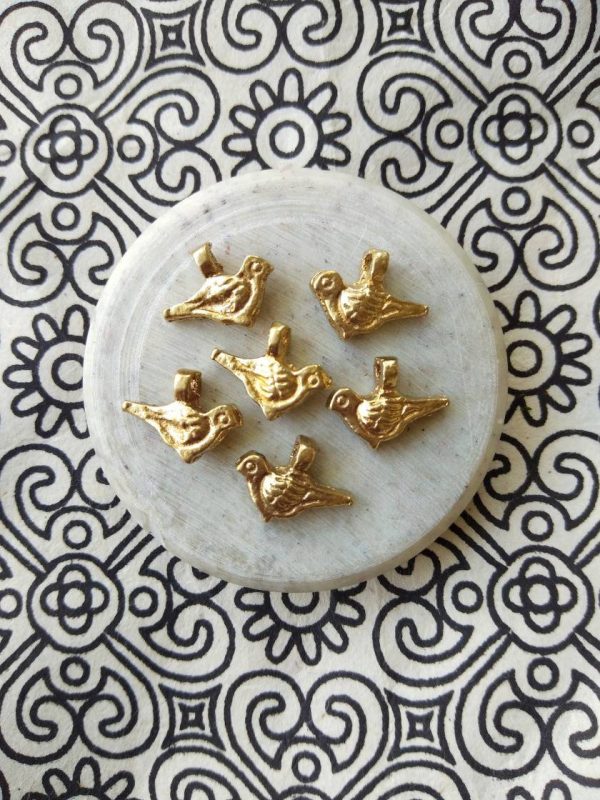Bird charms – Intricate brass charms for macrame.