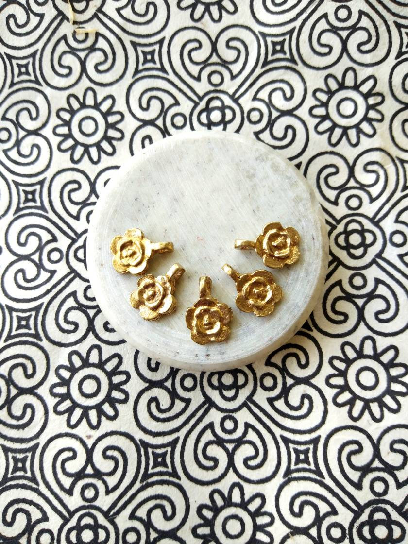 flowers macrame brass charms