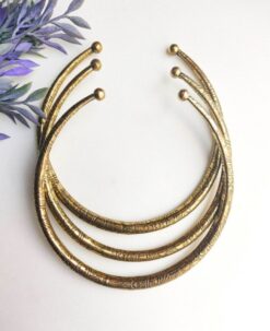 Unique Finish Brass Choker Set