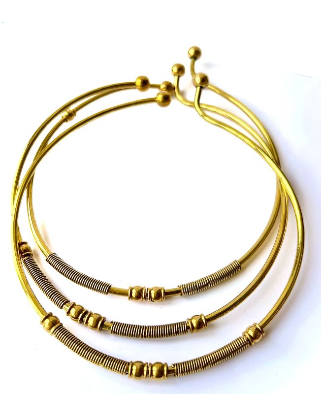 Torque Coiled Wire Finish Brass Choker Set