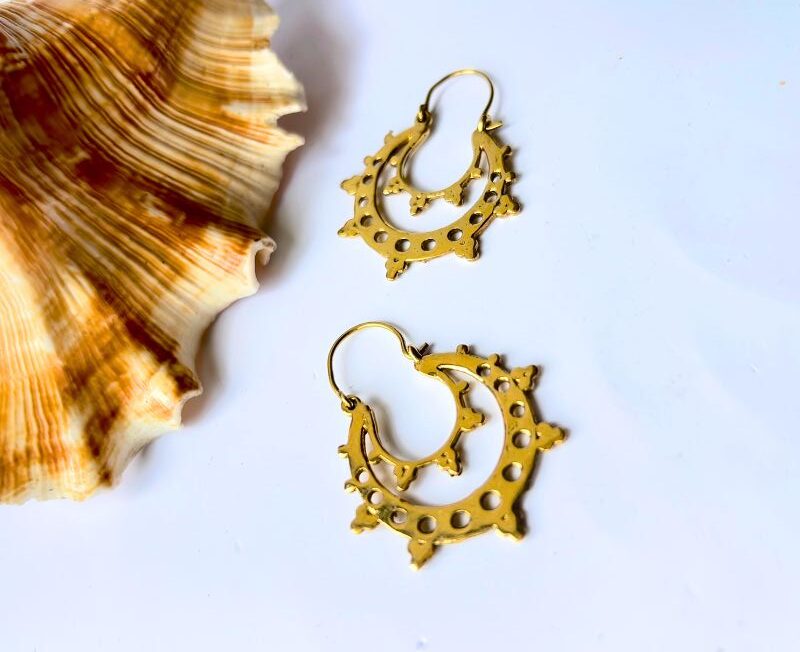 5/20 Pairs Sleek Tribal Hoop Brass Earrings