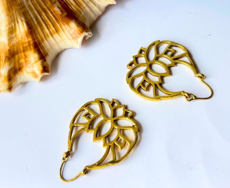 5/20 Pairs Graceful Lotus Wing Tribal Hoop Brass Earrings