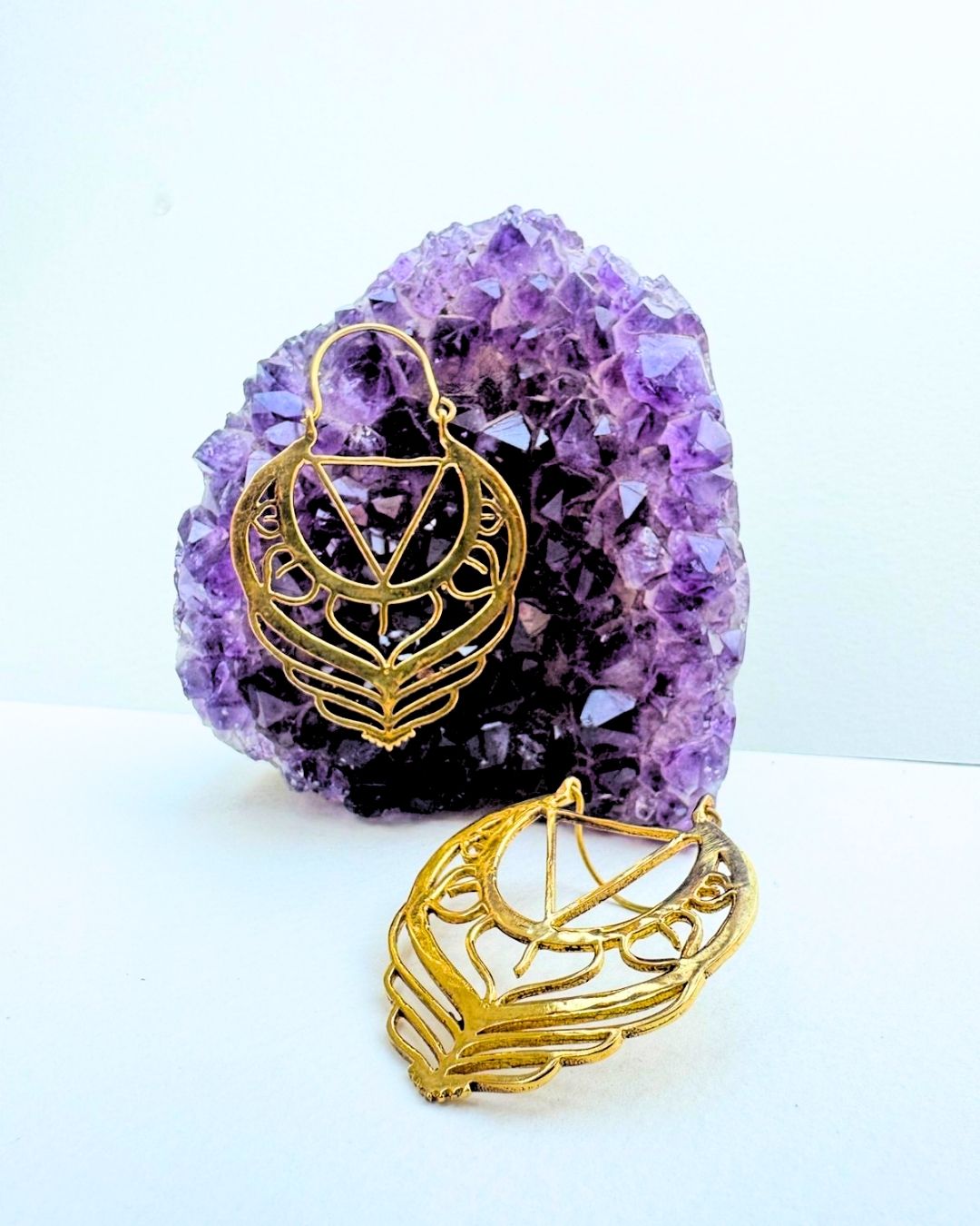 5/20 Pairs Geometric Shield Hoop Brass Earrings