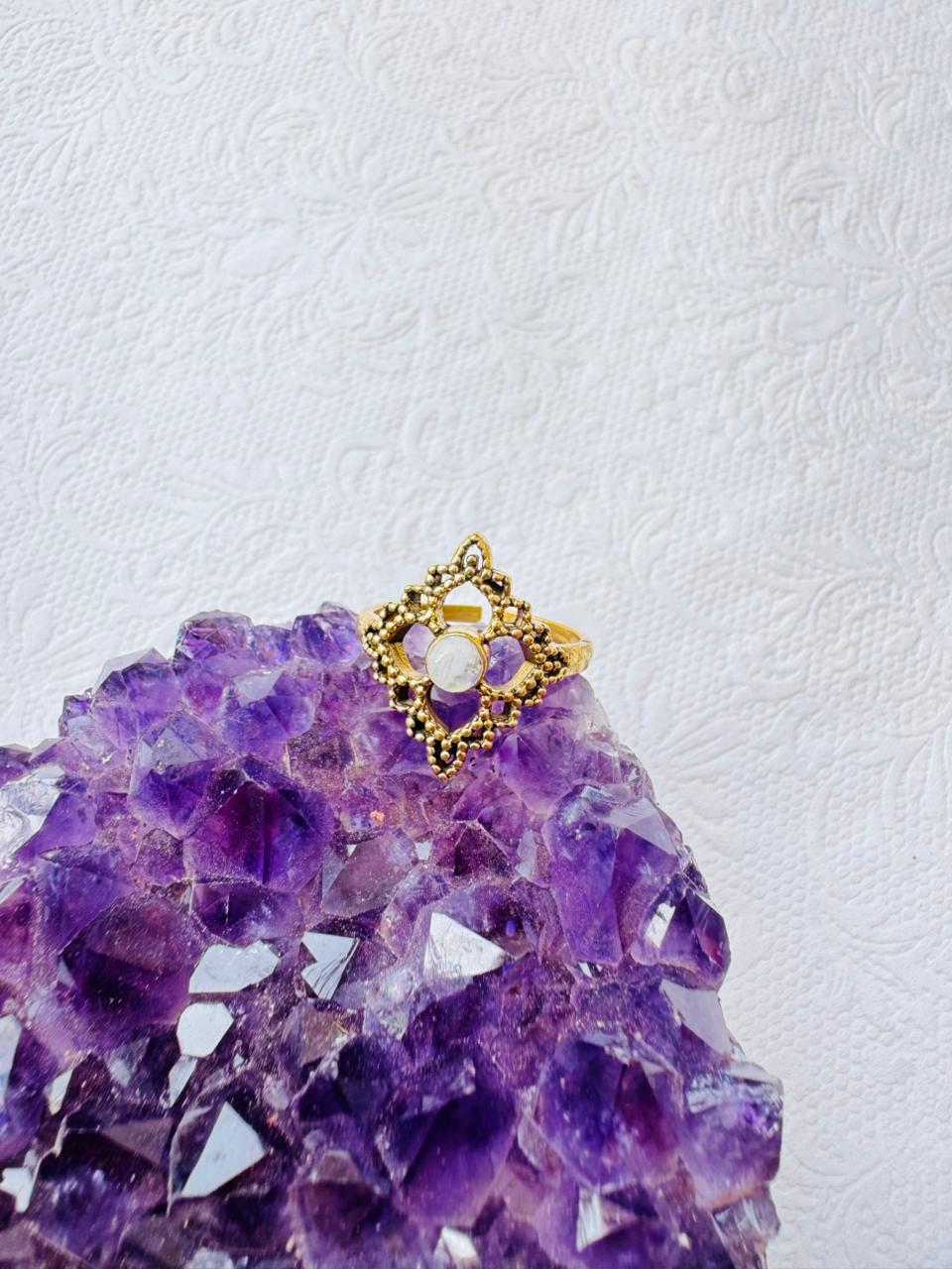 5/20 Pieces Moonstone Filigree Brass Ring