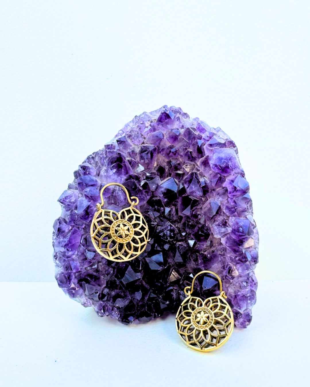 5/20 Pairs Floral Cut Out Hoop Brass Earrings