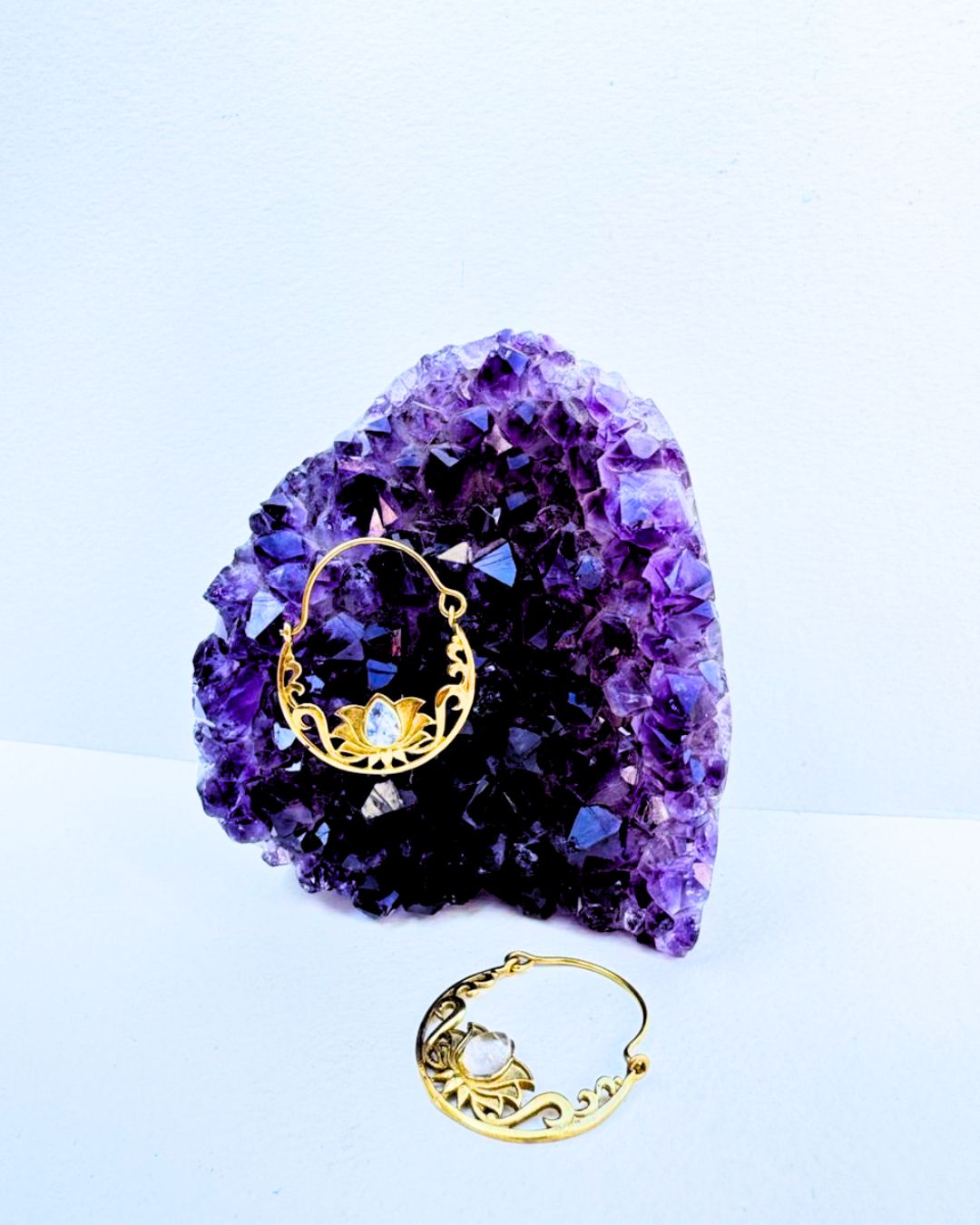 5/20 Pairs Teardrop Gemstone Lotus Brass Earrings