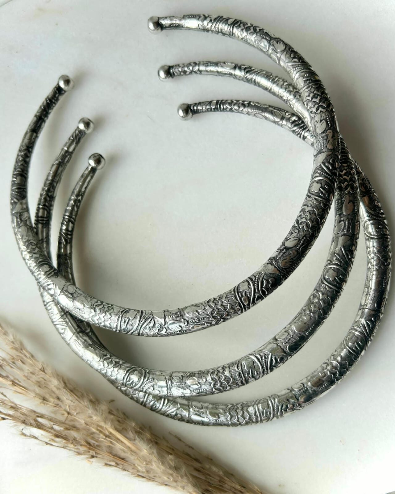 Moon Grain Silver Tone Brass Choker Set