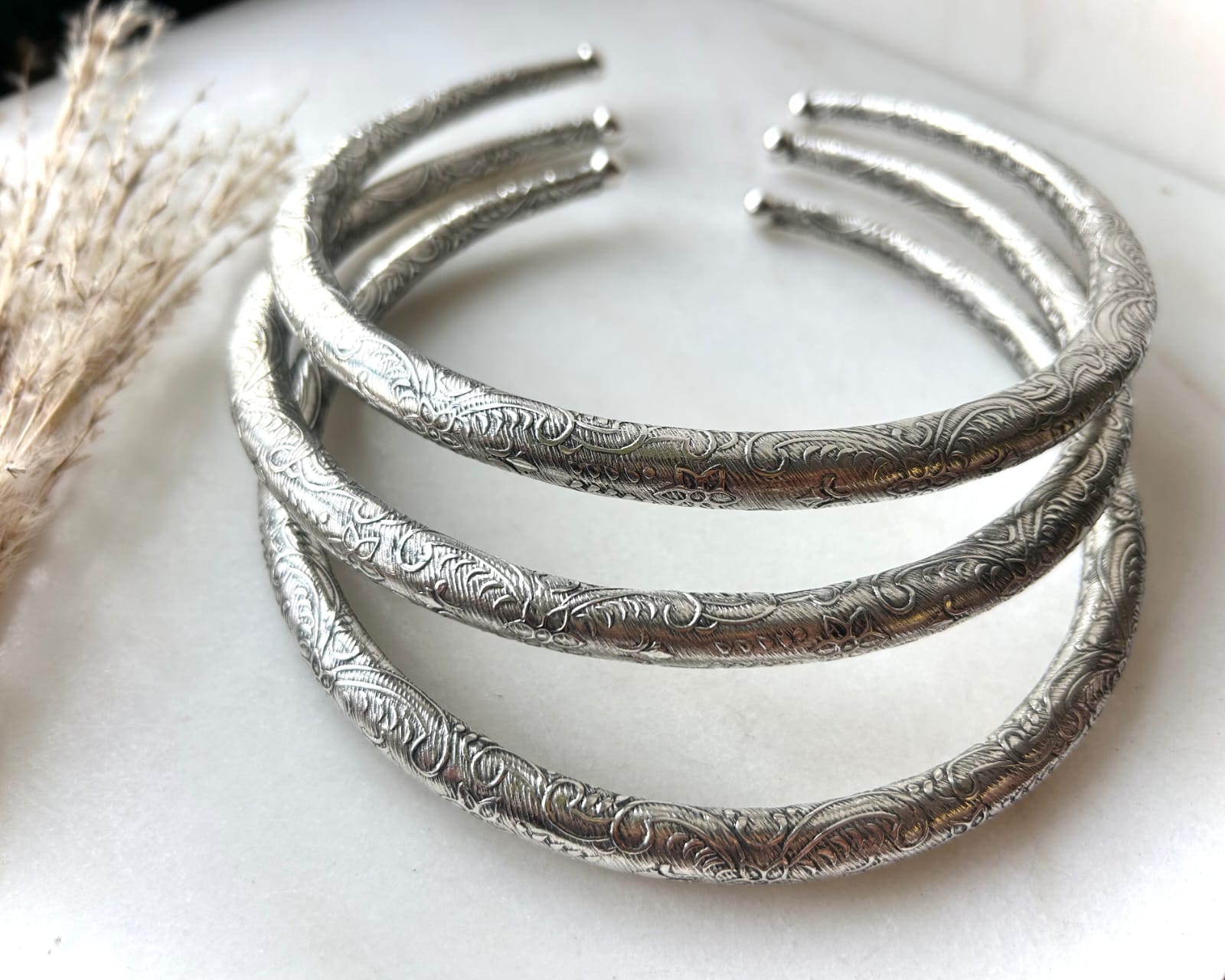 Whispering Vines Engraved Silver Tone Brass Choker Set