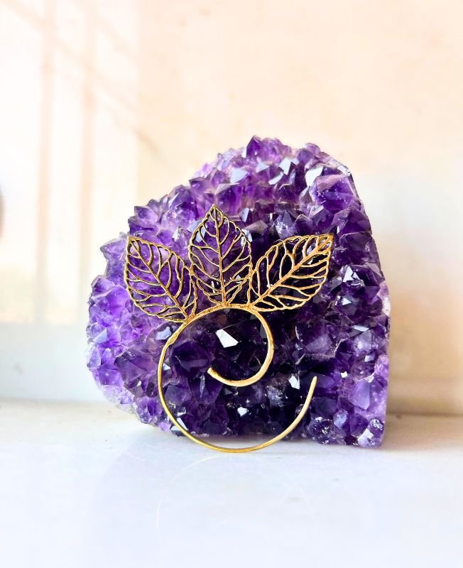 5/20 Pairs Triple Leaf Spiral Brass Earrings